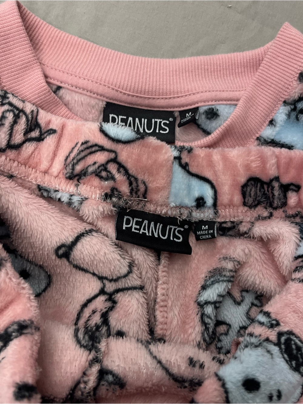 Peanuts Pink Fleece Snoopy Two-Piece Pajama Set with Light Blue Accents Size M - Picture 3 of 4
